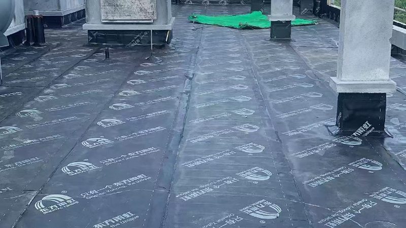卫生间墙面刷防水涂料前批灰吗